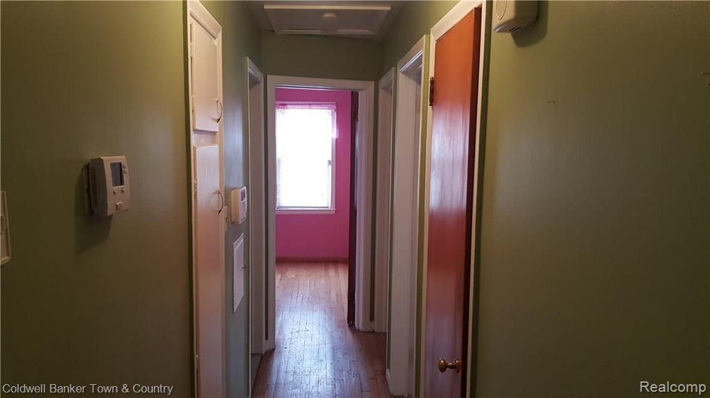9909 Appleton Redford, MI 48239 - Photo 7 of 22
