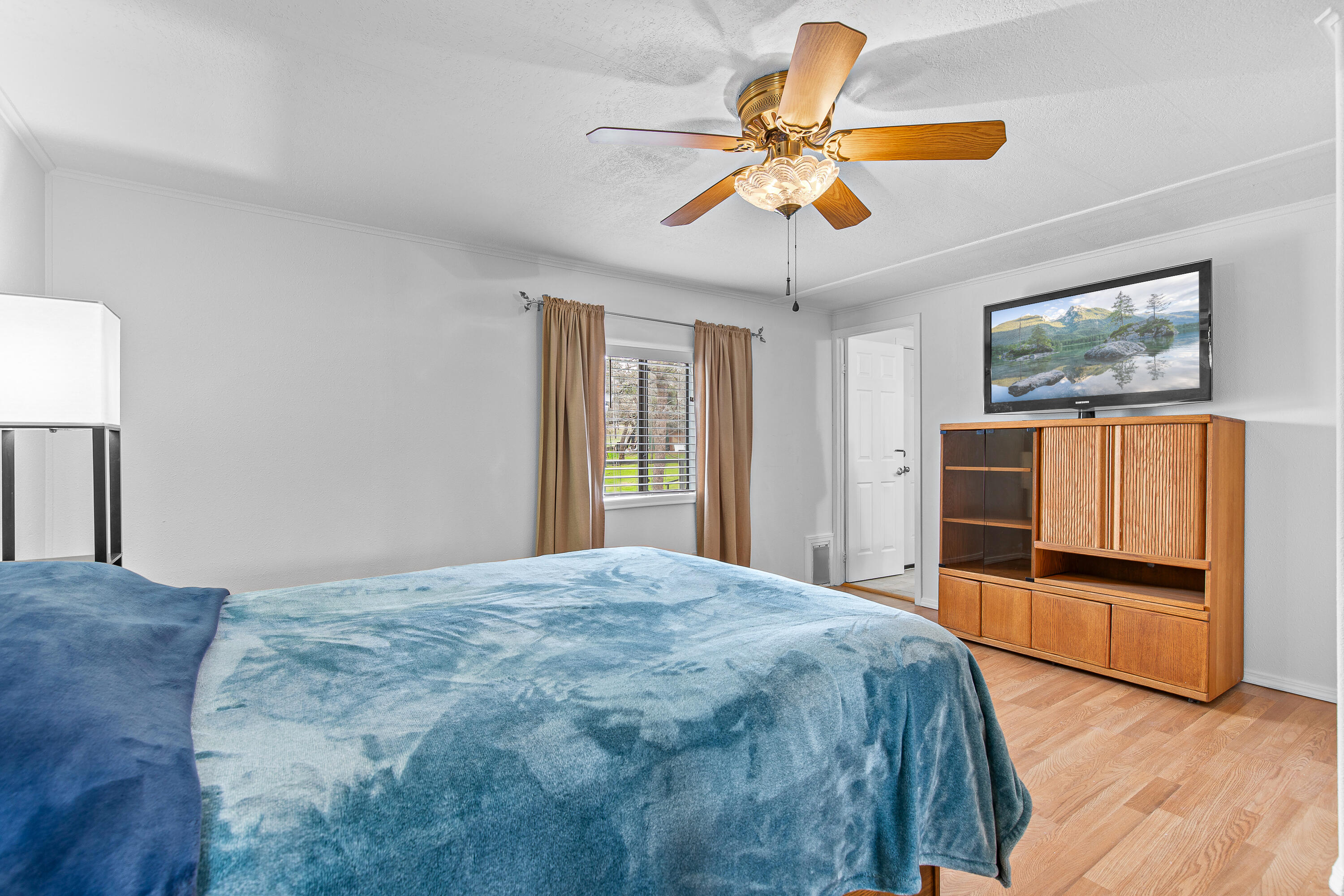 349 Capri Drive Eagle Point, OR 97524 - Photo 30 of 54 9R9A7514