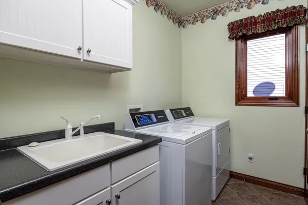 $624,900 | 849 Whisper Falls Lane, Menasha, WI 54952