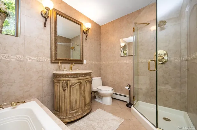 $1,550,000 | 70-13 Caldwell Avenue | Maspeth