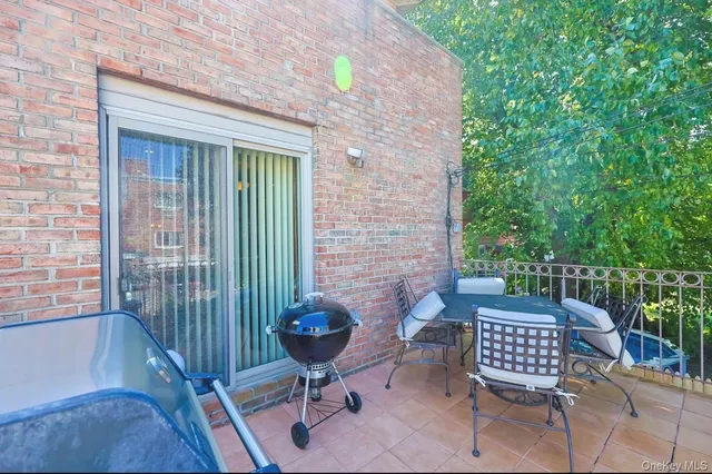 $1,550,000 | 70-13 Caldwell Avenue | Maspeth