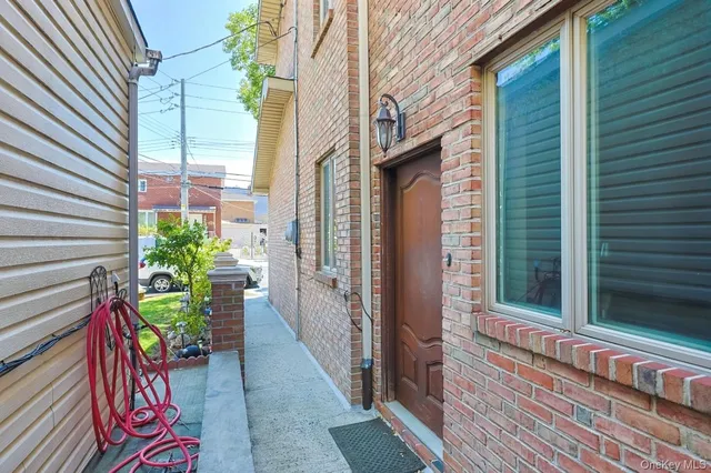 $1,550,000 | 70-13 Caldwell Avenue | Maspeth