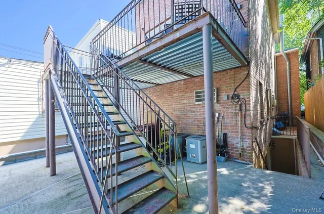 $1,550,000 | 70-13 Caldwell Avenue | Maspeth