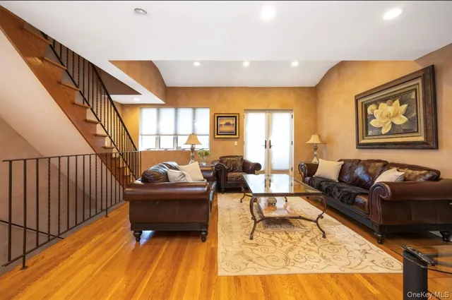 $1,550,000 | 70-13 Caldwell Avenue | Maspeth