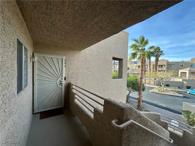 $225,000 | 2191 Bay Club Drive, Unit 202, Laughlin, NV 89029