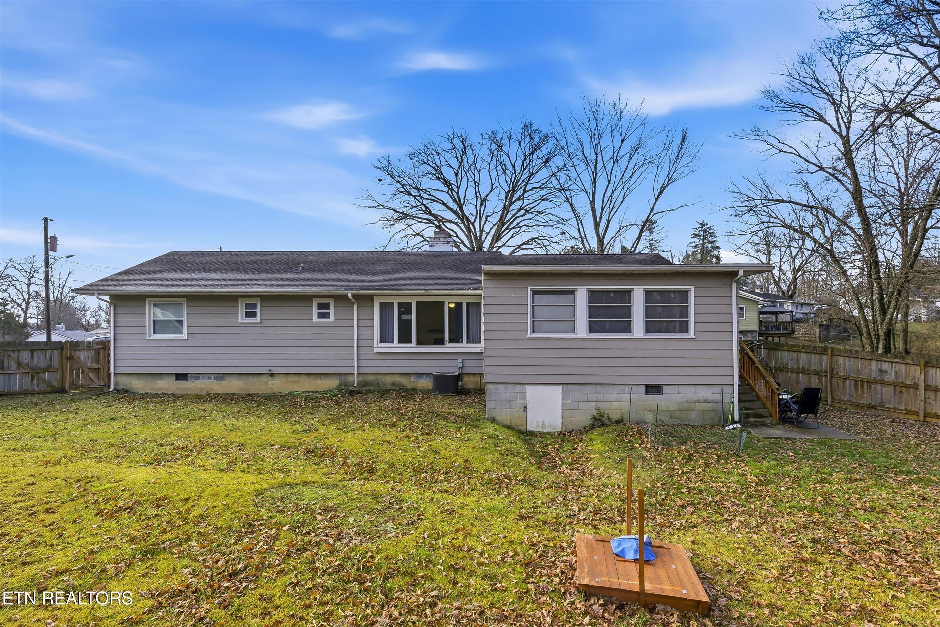 114 East Price Road Oak Ridge, TN 37830 - Photo 23 of 29 24-114 E Price Rd-24