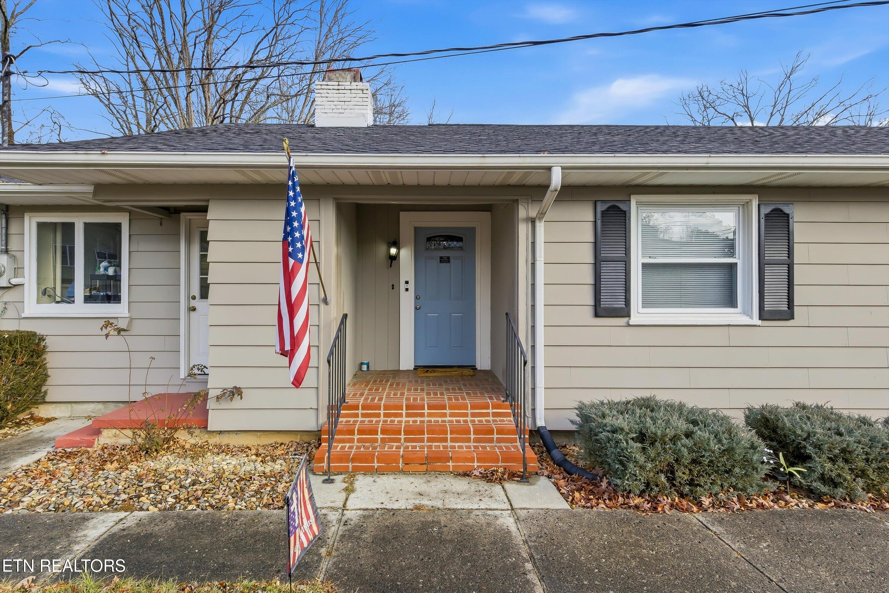 114 East Price Road Oak Ridge, TN 37830 - Photo 3 of 29 04-114 E Price Rd-4