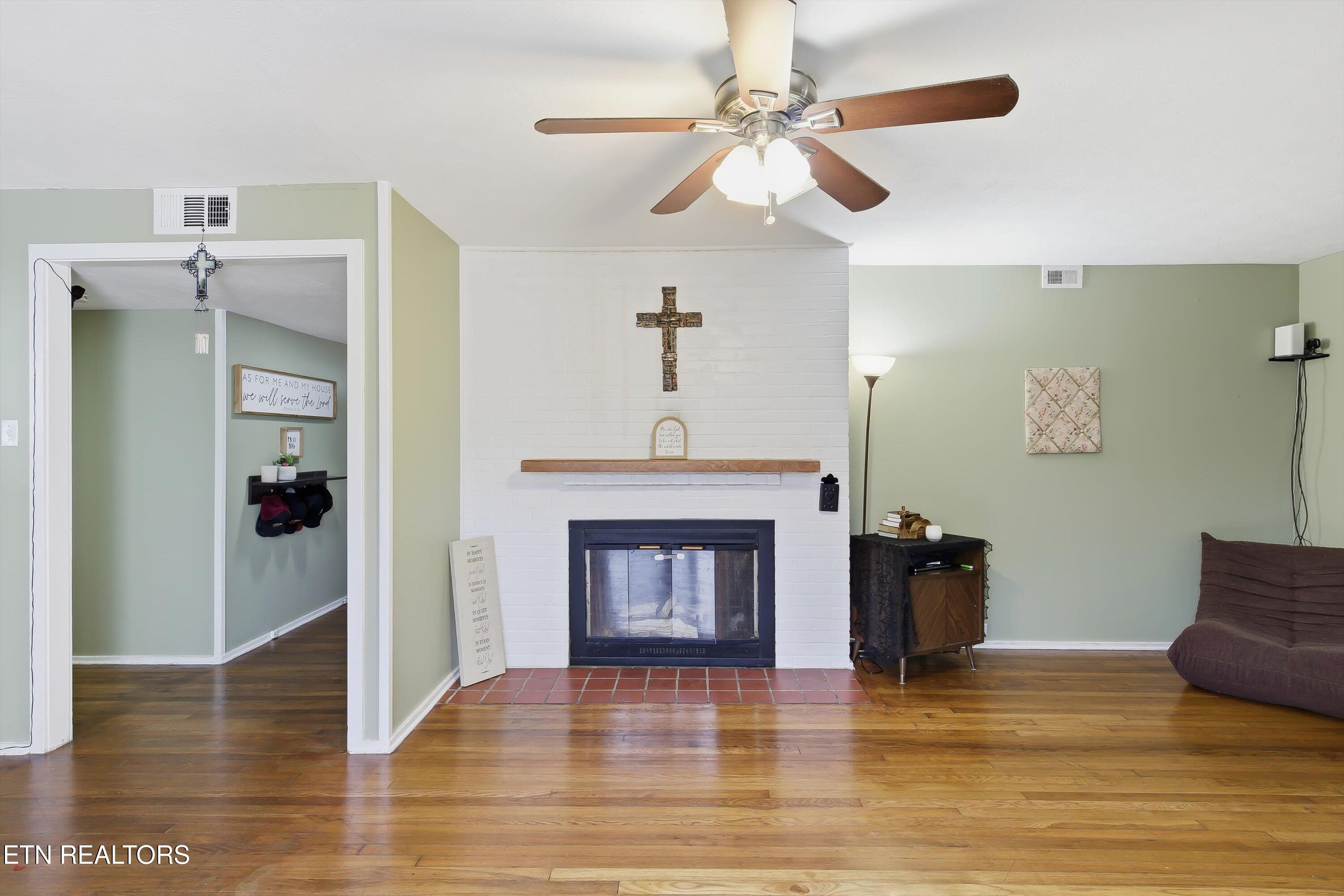 114 East Price Road Oak Ridge, TN 37830 - Photo 7 of 29 07-114 E Price Rd-7