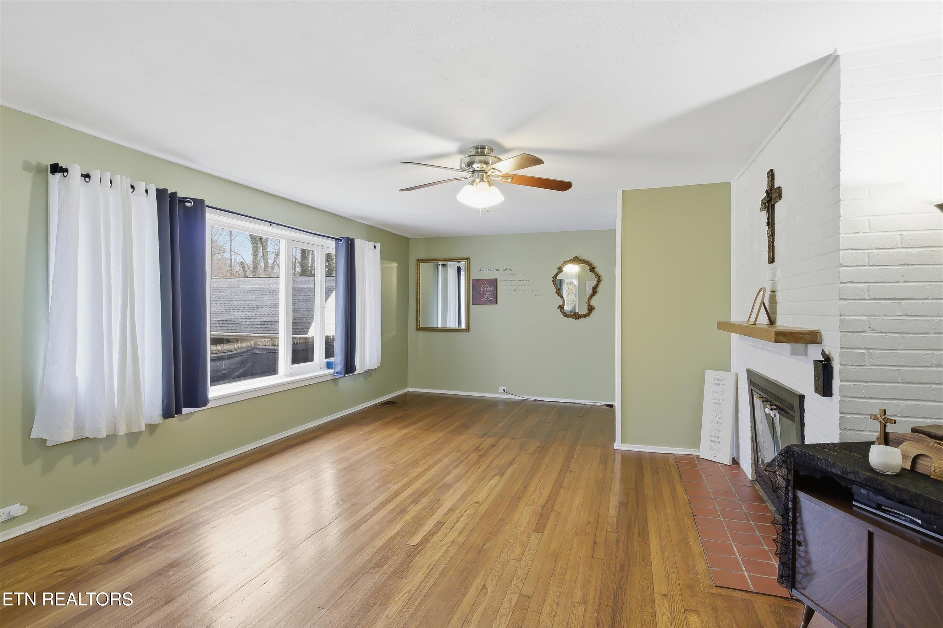 114 East Price Road Oak Ridge, TN 37830 - Photo 8 of 29 08-114 E Price Rd-8