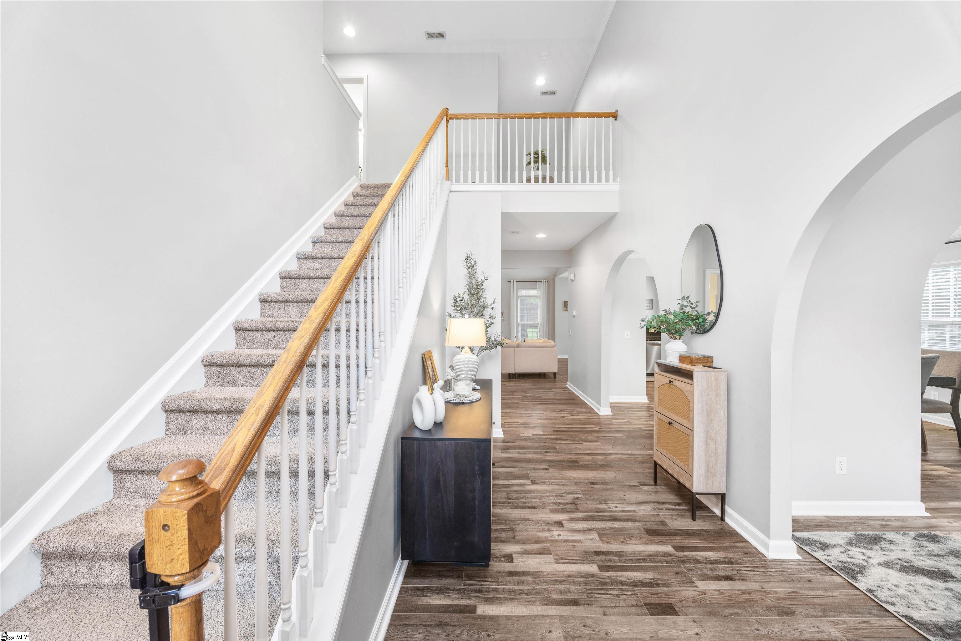 402 Rolling Pines Lane Duncan, SC 29334 - Photo 2 of 48