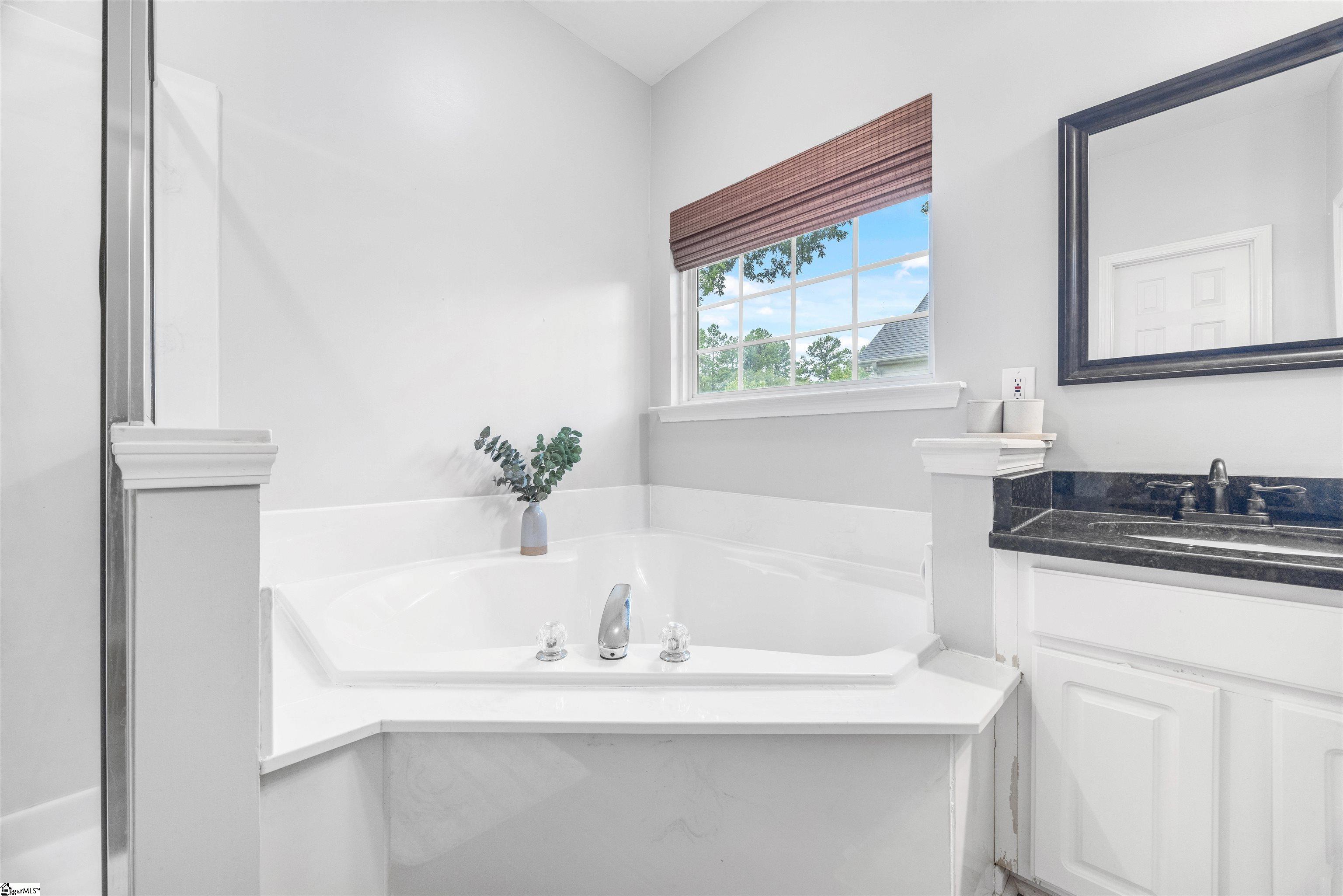 402 Rolling Pines Lane Duncan, SC 29334 - Photo 24 of 48