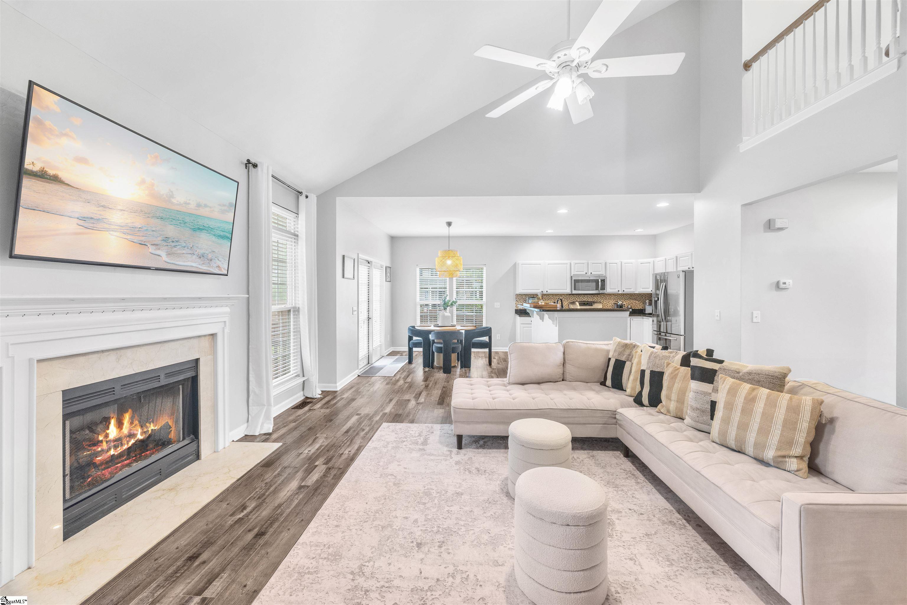 402 Rolling Pines Lane Duncan, SC 29334 - Photo 4 of 48