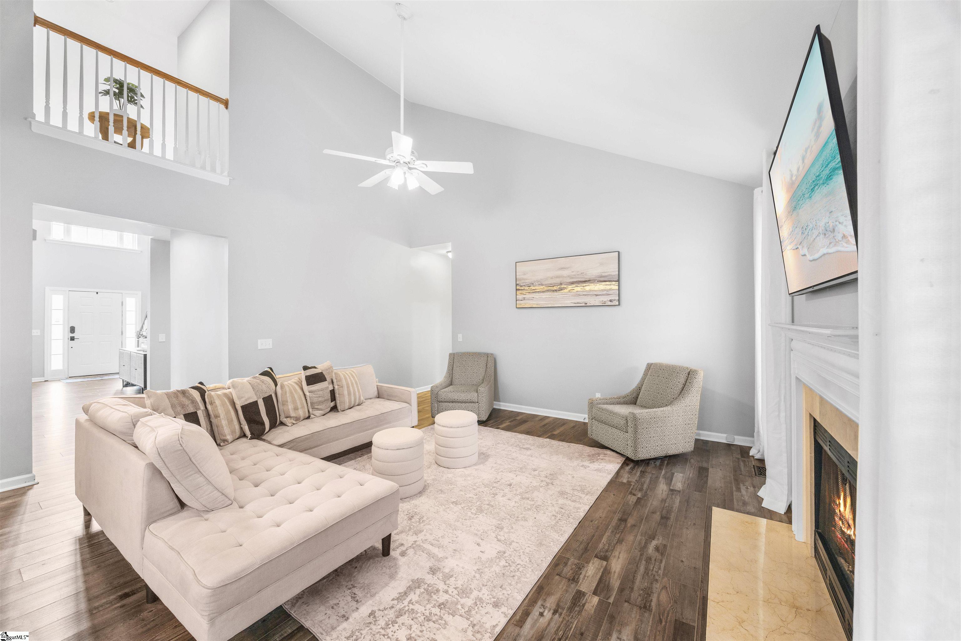 402 Rolling Pines Lane Duncan, SC 29334 - Photo 5 of 48