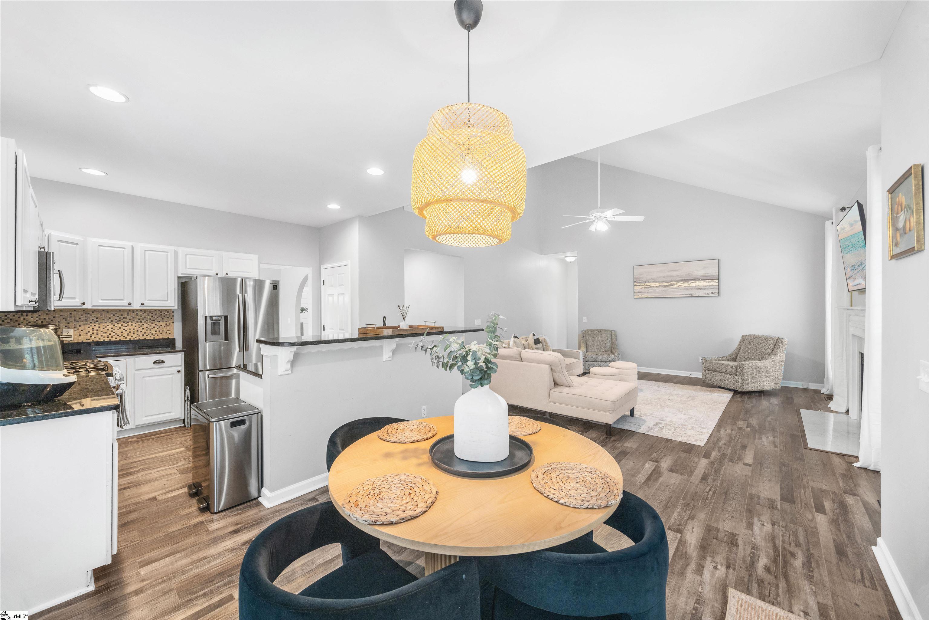 402 Rolling Pines Lane Duncan, SC 29334 - Photo 9 of 48