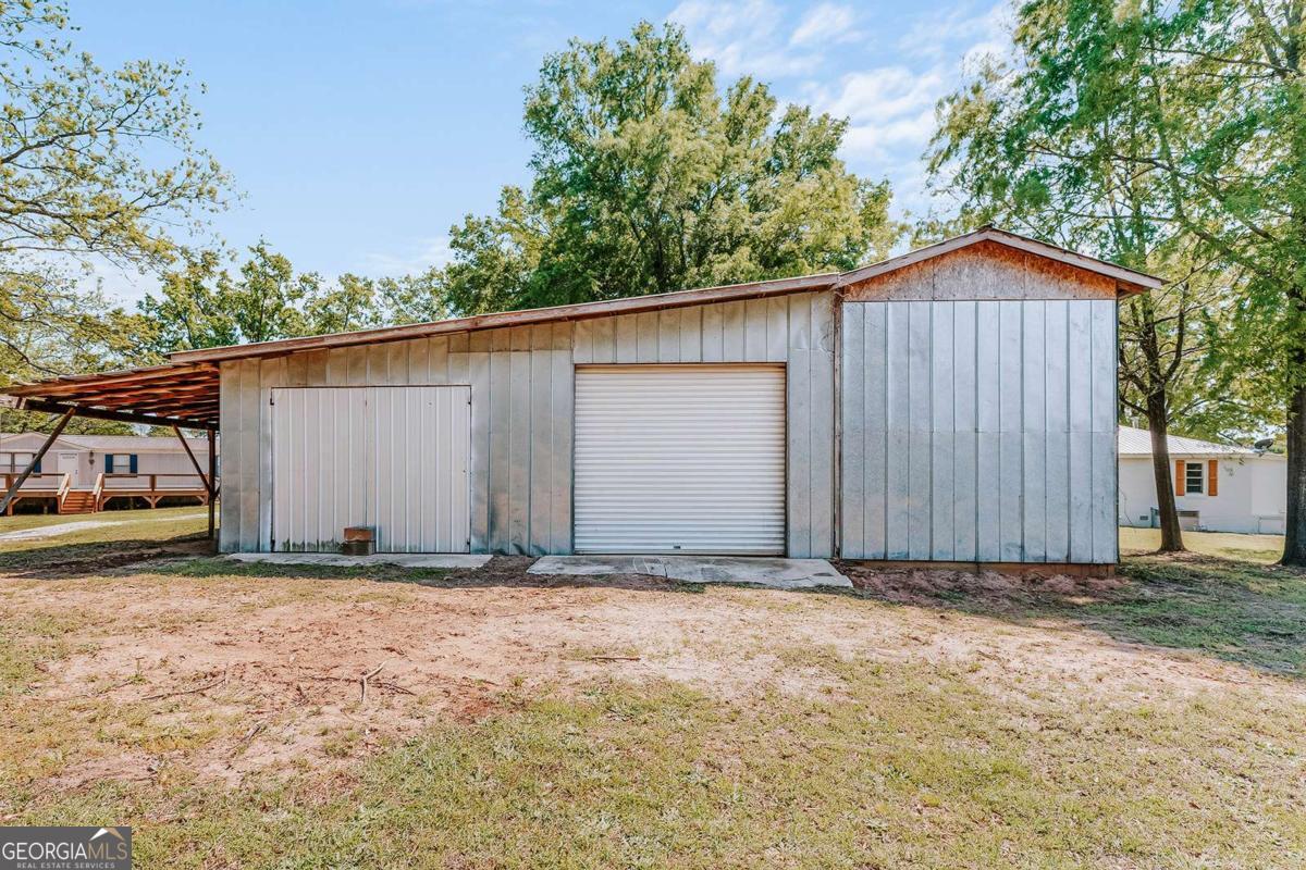 52 Clark Circle Lexington, GA 30648 - Photo 32 of 47 a backyard of a house