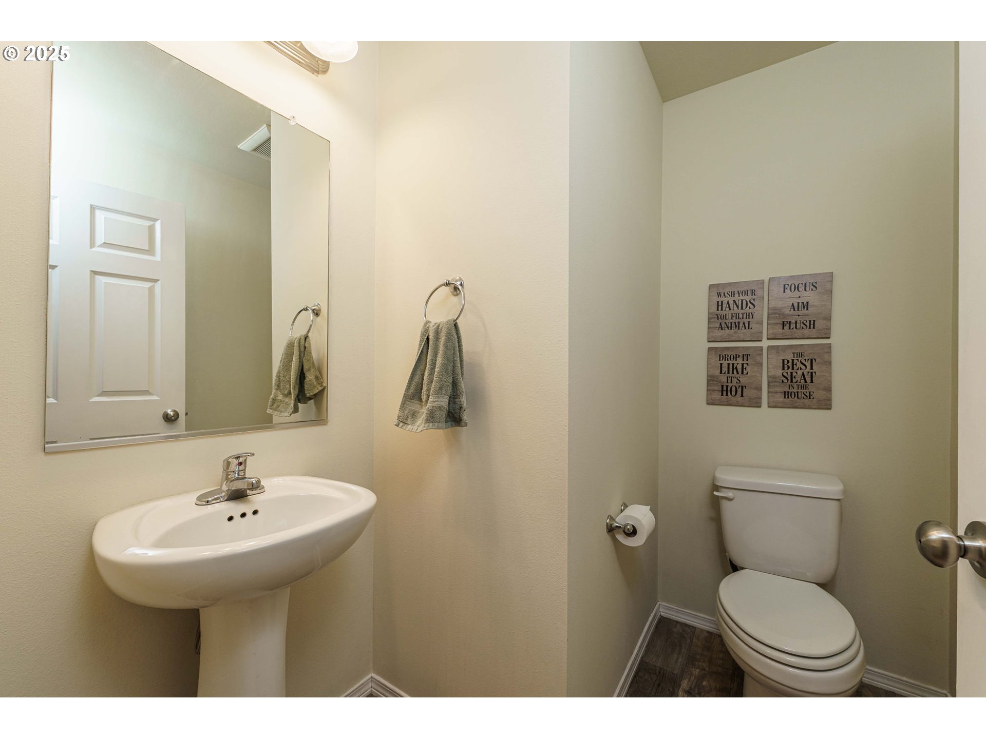 282 Karousel Lane Washougal, WA 98671 - Photo 16 of 42 a bathroom with a sink toilet and mirror