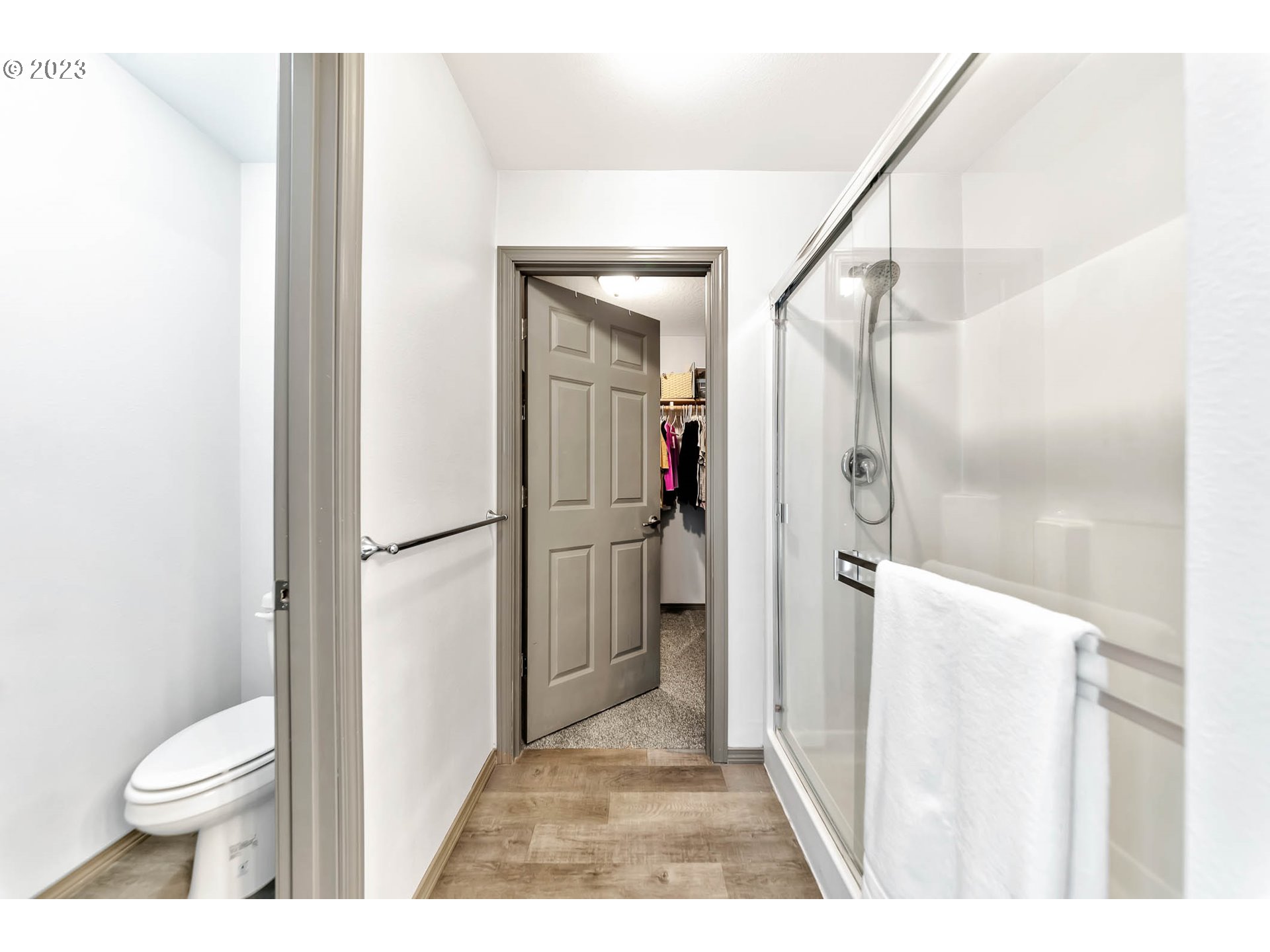 88310 Sproat Ranch Road Veneta, OR 97487 - Photo 15 of 31 Bathroom, Attached