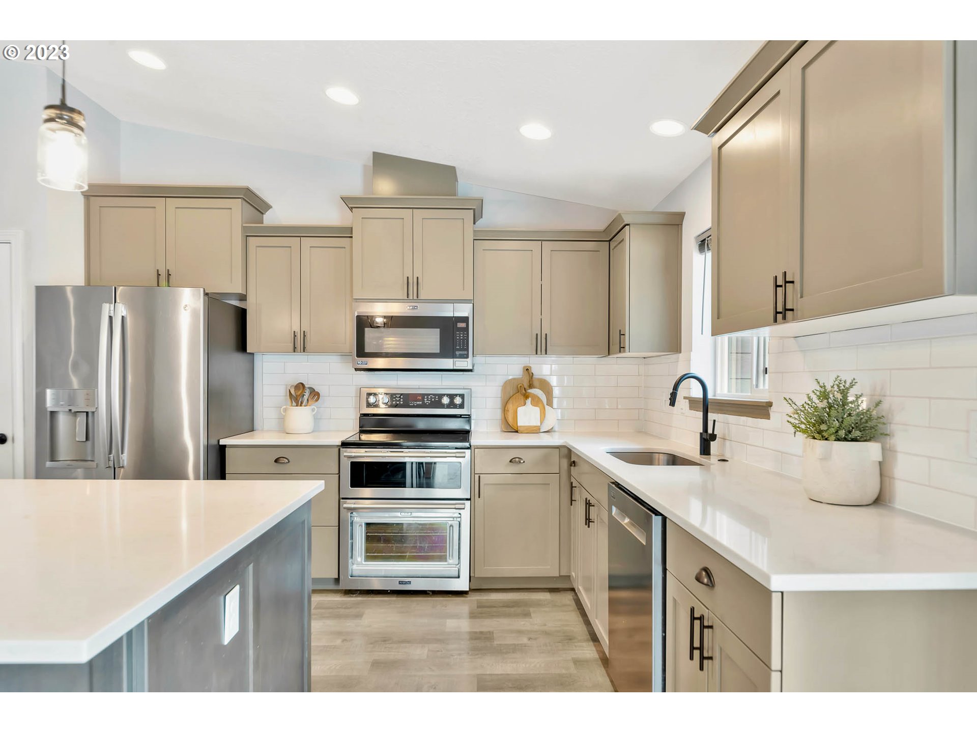 88310 Sproat Ranch Road Veneta, OR 97487 - Photo 5 of 31 Kitchen