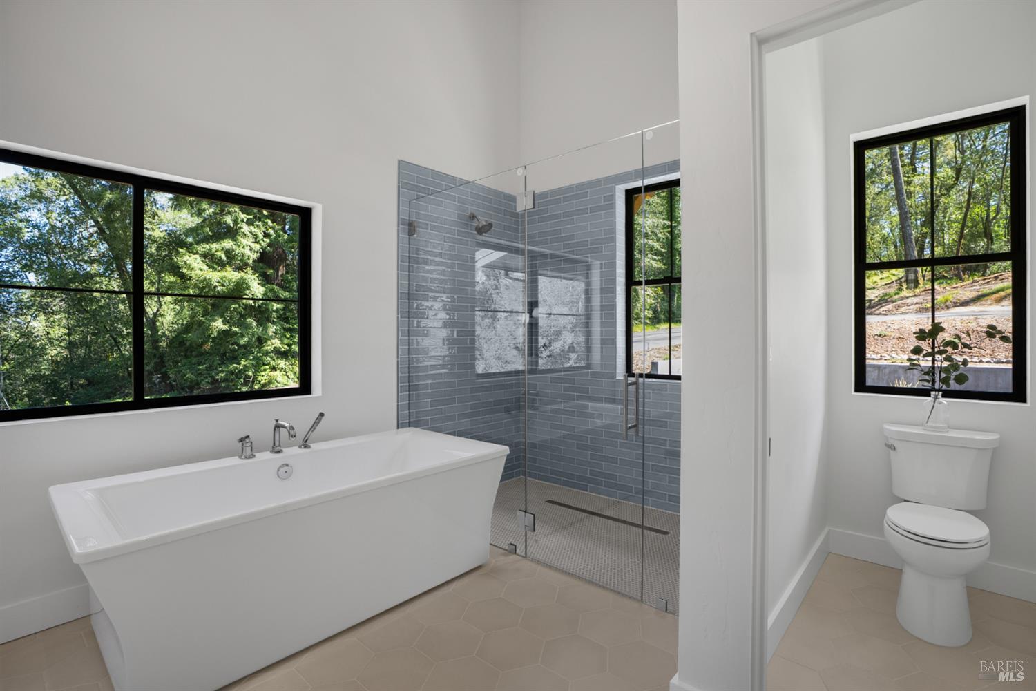 573 Wagnon Road Sebastopol, CA 95472 - Photo 7 of 68