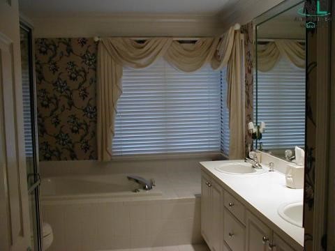 1638 Farnborough Drive Rochester, MI 48307 - Photo 7 of 9 822542-6.JPG