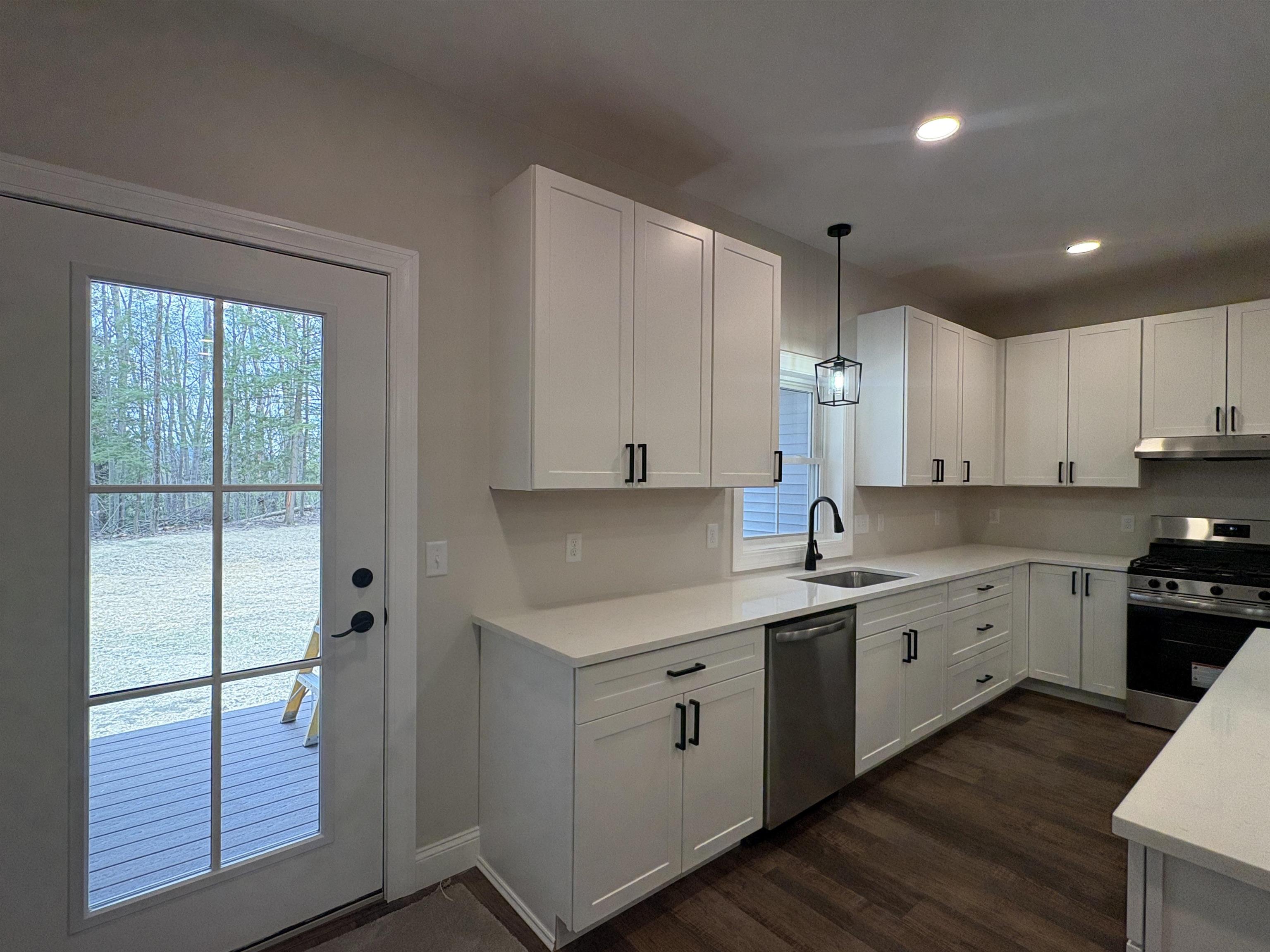 234 Oakledge Way Milton, VT 05468 - Photo 13 of 47