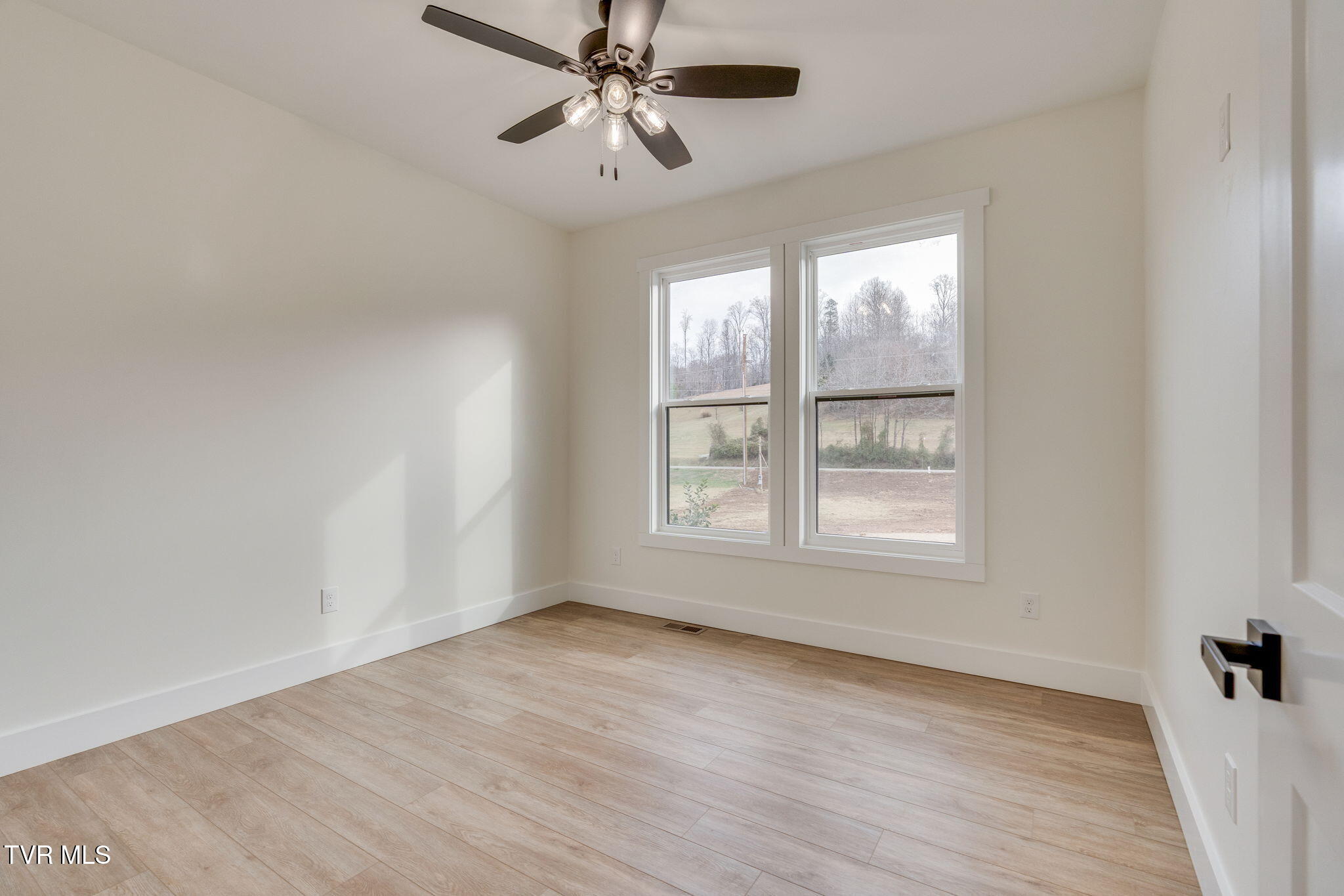 1634 Powder Branch Road Johnson City, TN 37601 - Photo 28 of 43 020