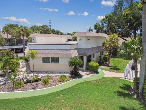$215,000 | 1601 43rd Street, Unit 129, St. Petersburg, FL 33713