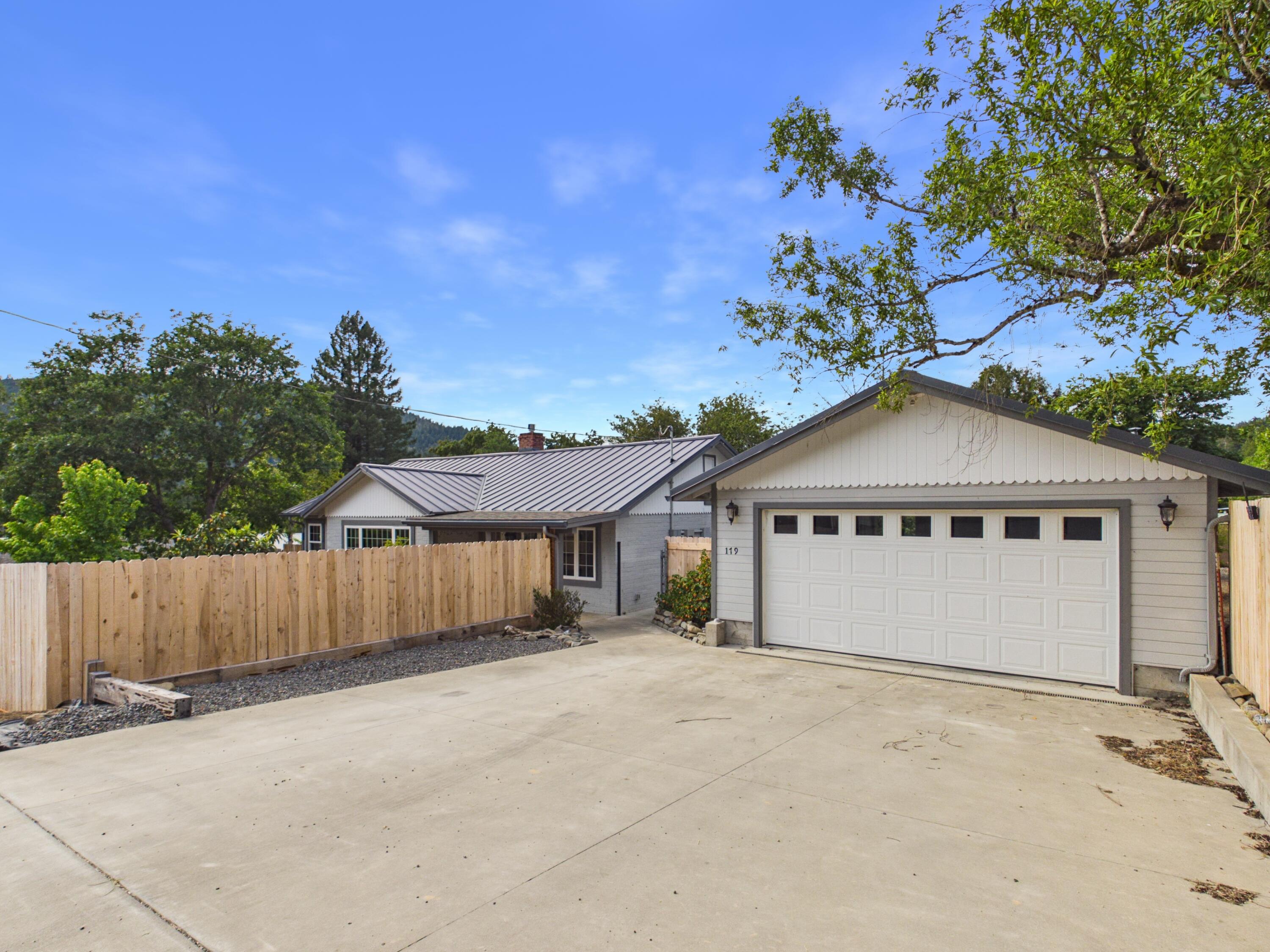 179 School Road Miranda, CA 95553 - Photo 44 of 55