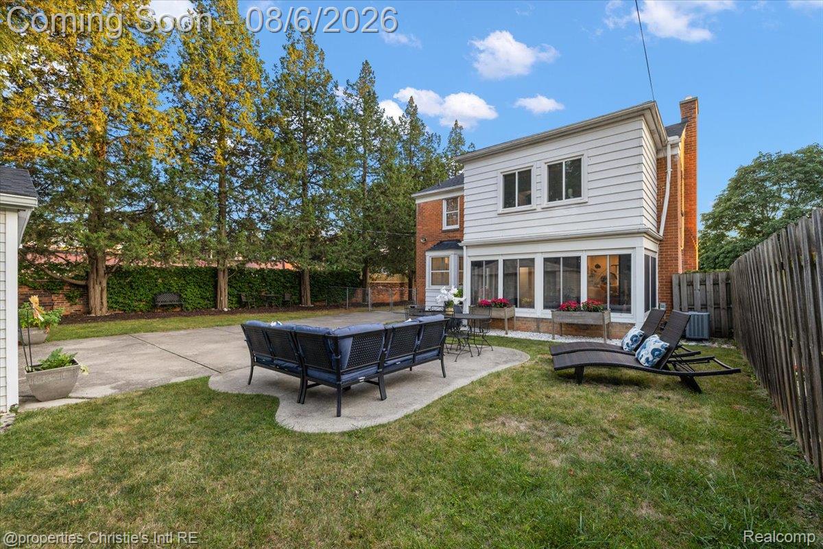 162 Fisher Road Grosse Pointe, MI 48230 - Photo 26 of 28 09-162 Fisher-9.jpg