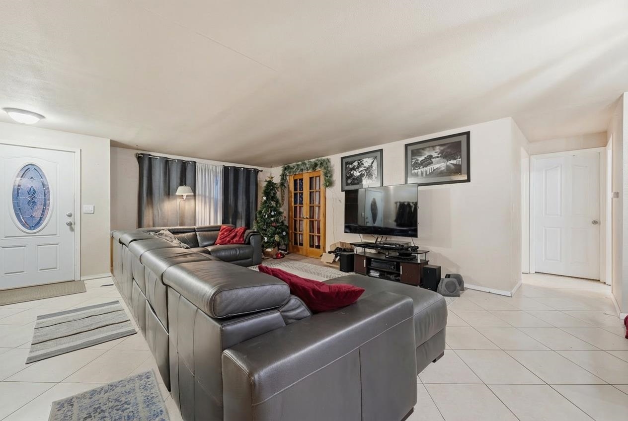 3805 West Ella Street Pasco, WA 99301 - Photo 5 of 23