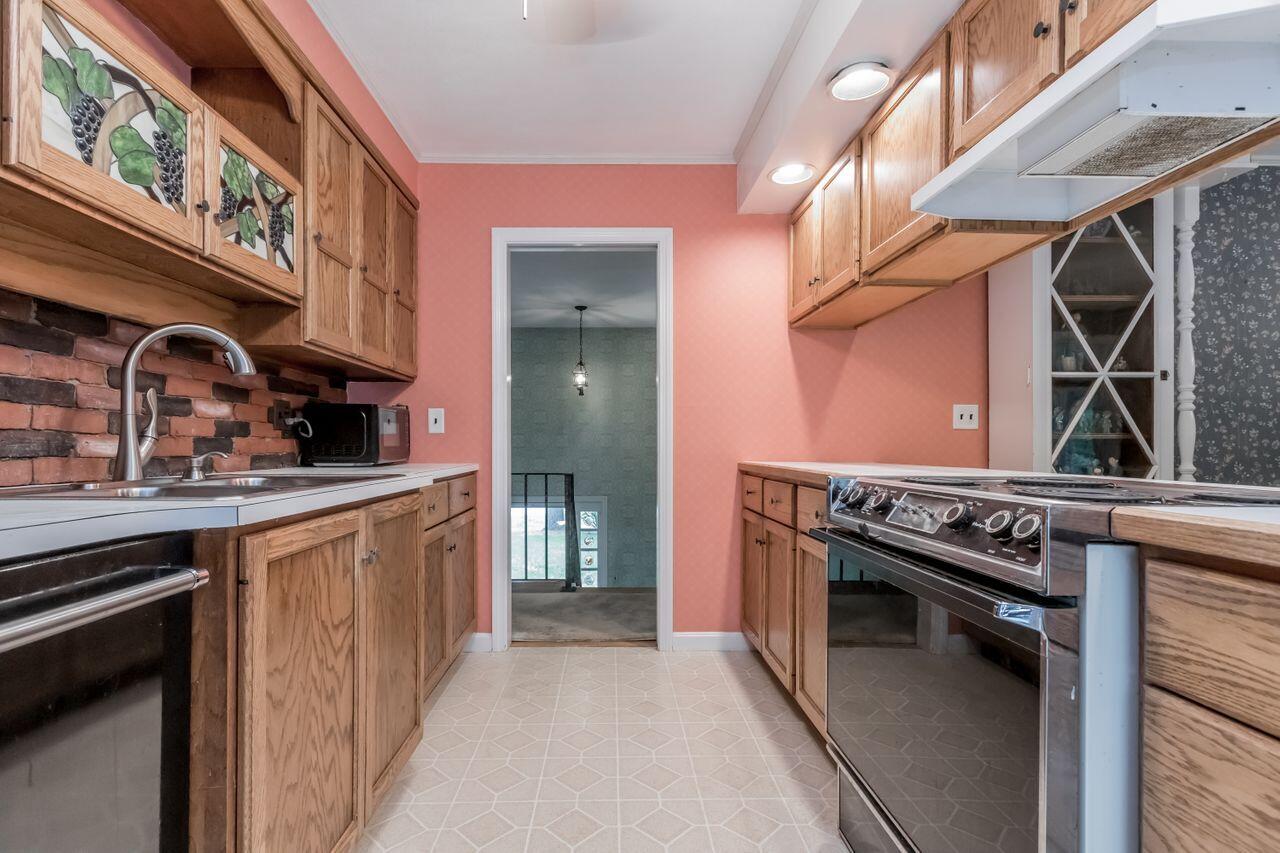 12 Constitution Road Kennebunk, ME 04043 - Photo 12 of 44 20220913KC-71044