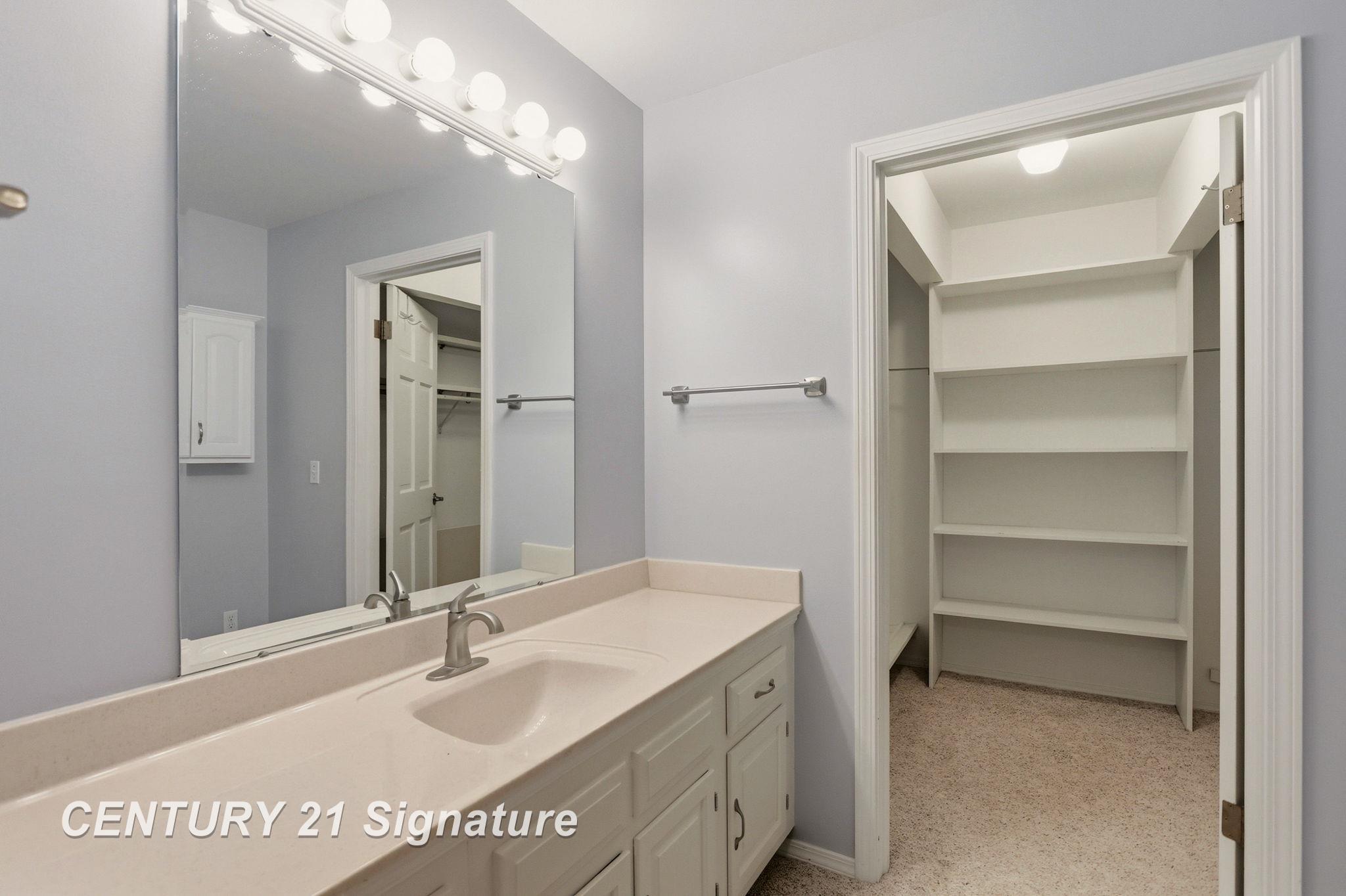 719 Kennely Road, Unit E78 Saginaw, MI 48609 - Photo 24 of 48