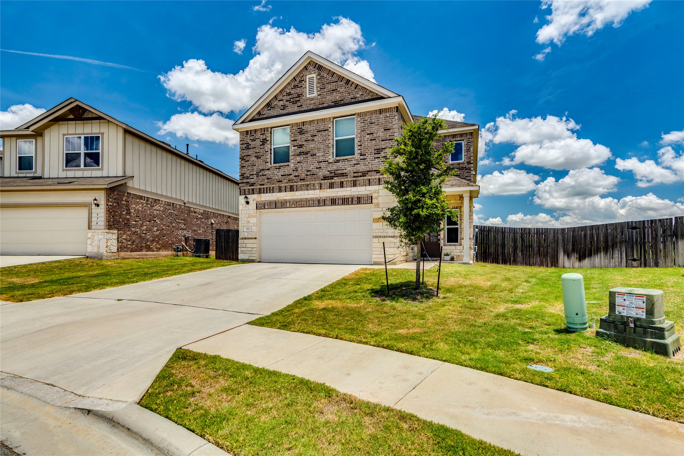 572 Pepperbark Loop Buda, TX 78610 - Photo 4 of 34 Gallery Image 4