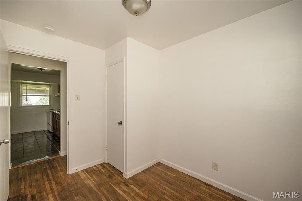 207 Midlothian Road St. Louis, MO 63137 - Photo 17 of 32