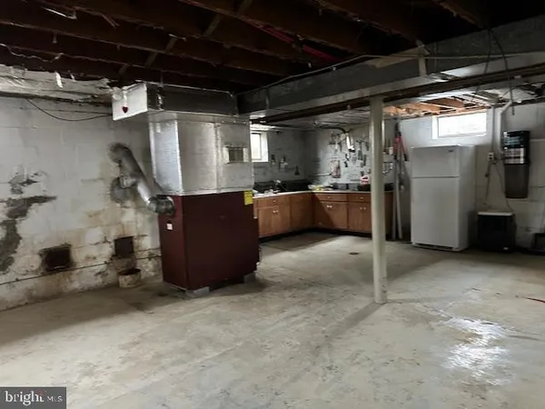 a view of a storage & utility room