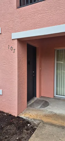 $1,850 | 138 Southwest Peacock Boulevard, Unit 107, Port St. Lucie, FL 34986