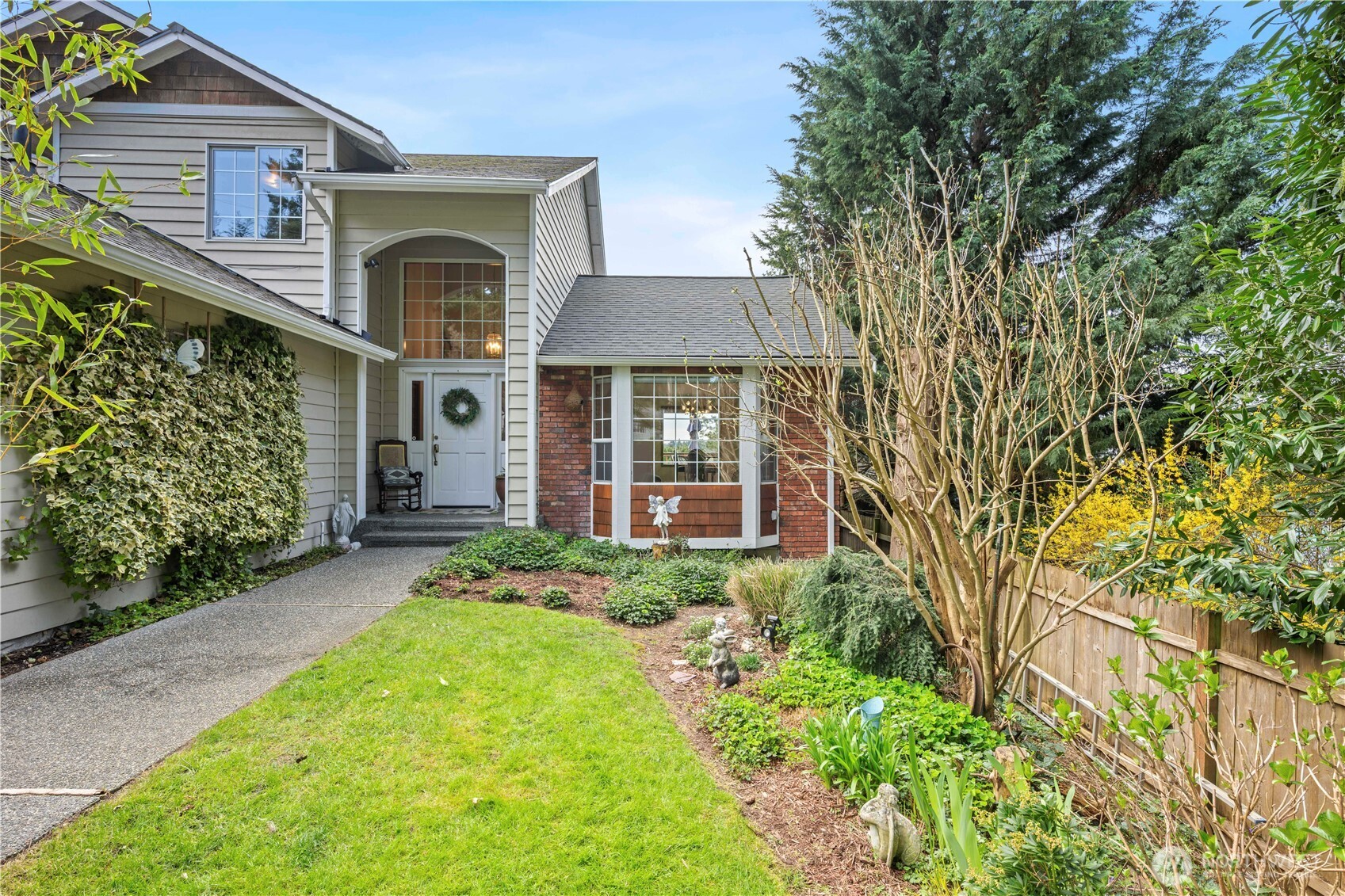 10516 Vernon Road Lake Stevens, WA 98258 - Photo 4 of 34 Gallery Image 4