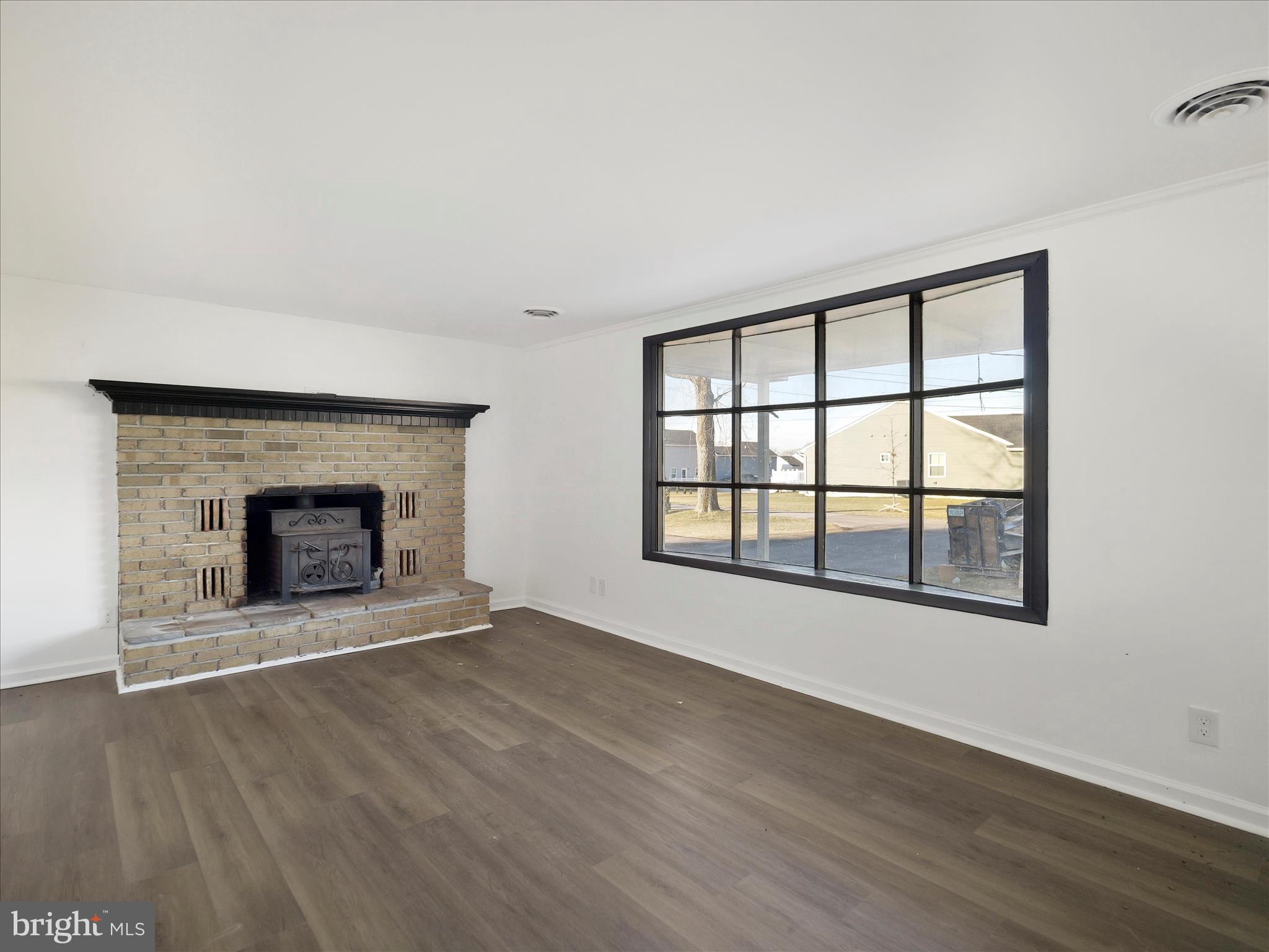 329 Emmert Road Hagerstown, MD 21740 - Photo 4 of 33