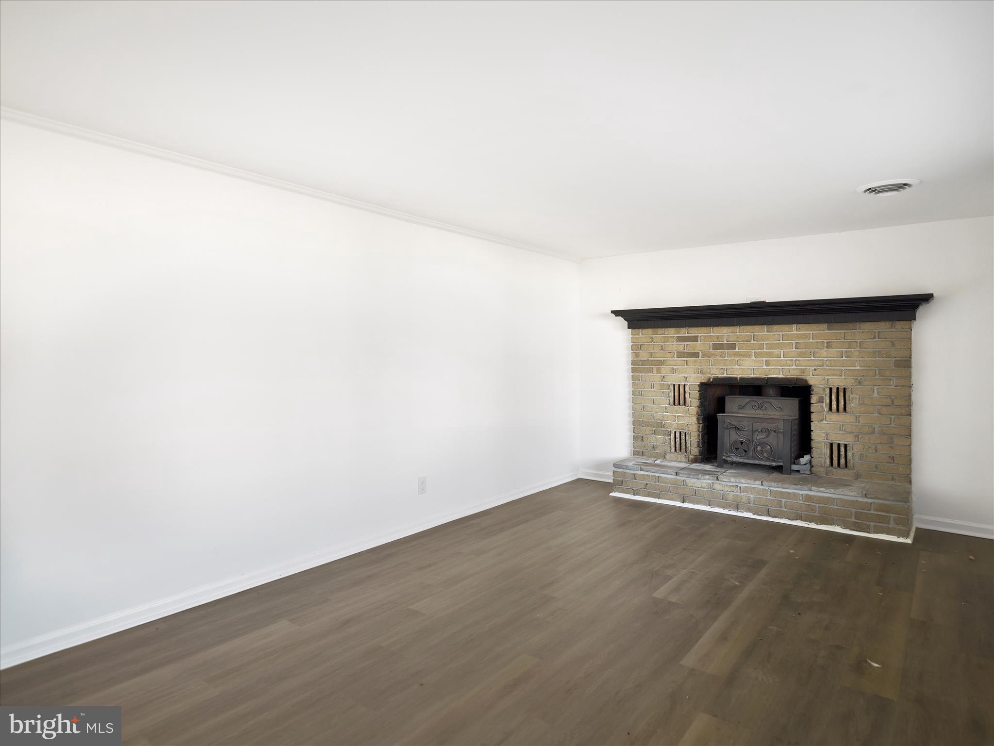 329 Emmert Road Hagerstown, MD 21740 - Photo 6 of 33