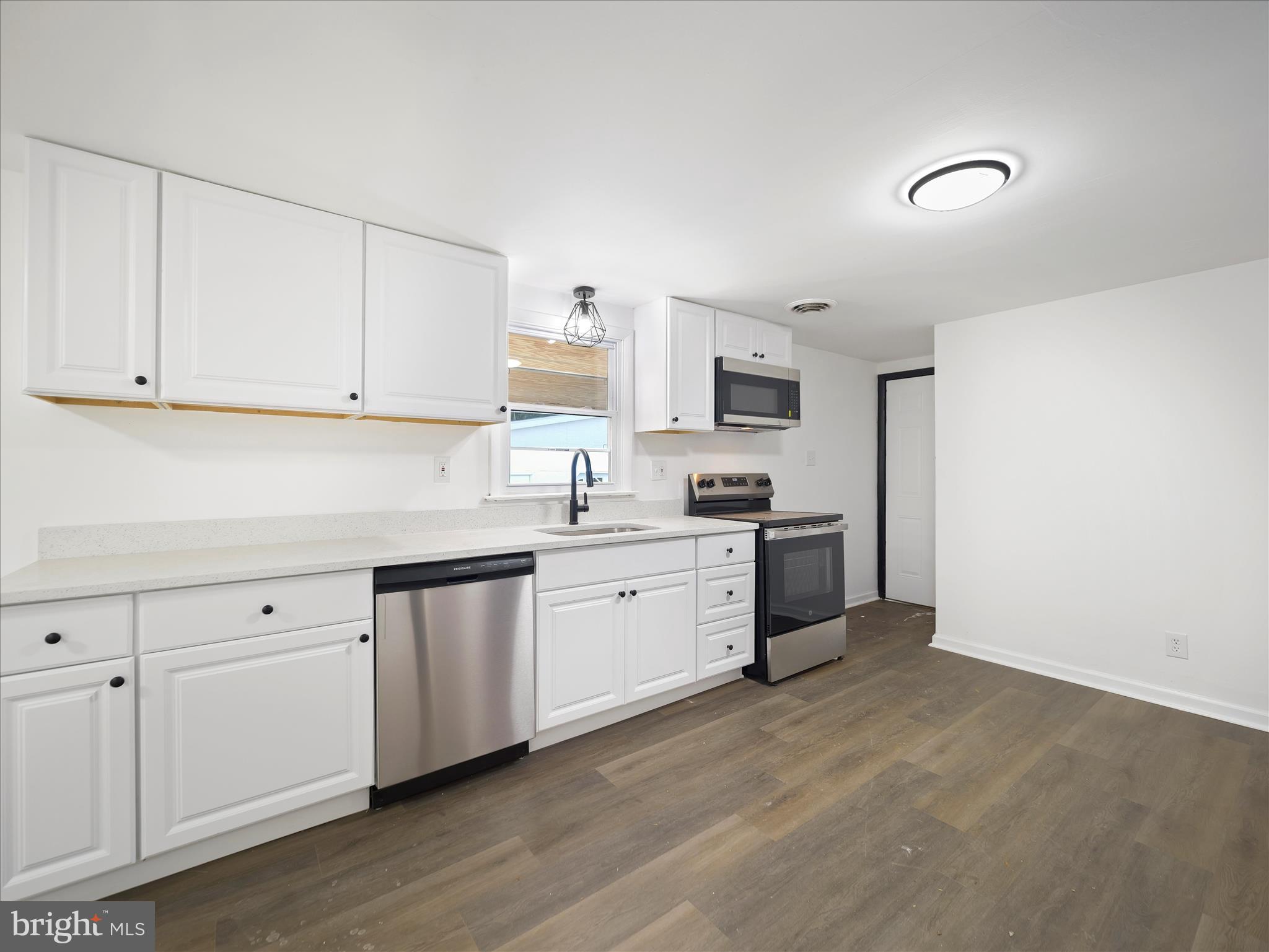 329 Emmert Road Hagerstown, MD 21740 - Photo 7 of 33