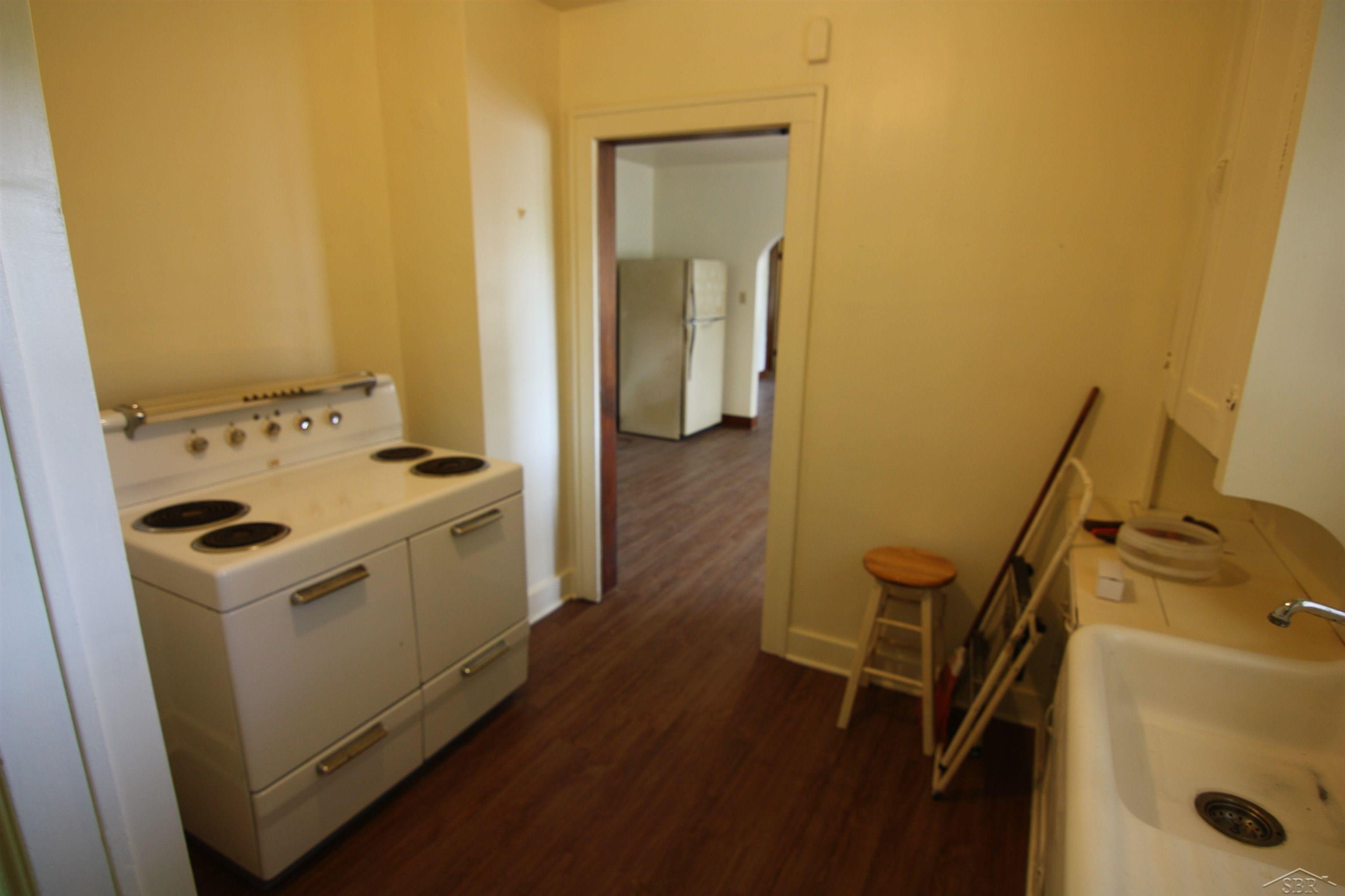 840 South Center Road Saginaw, MI 48638 - Photo 5 of 13 50119038-4.JPG