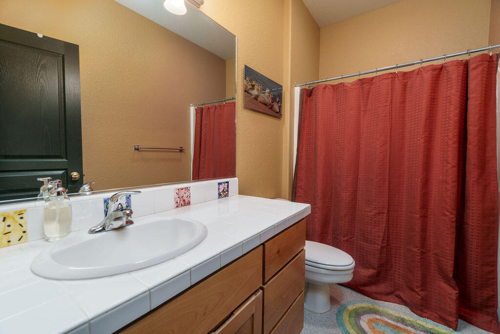 53 Southwest Allen Road Bend, OR 97702 - Photo 22 of 50 23