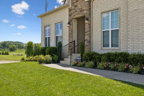 $1,235,000 | 5011 High Park Hill Drive, Arrington, TN 37014