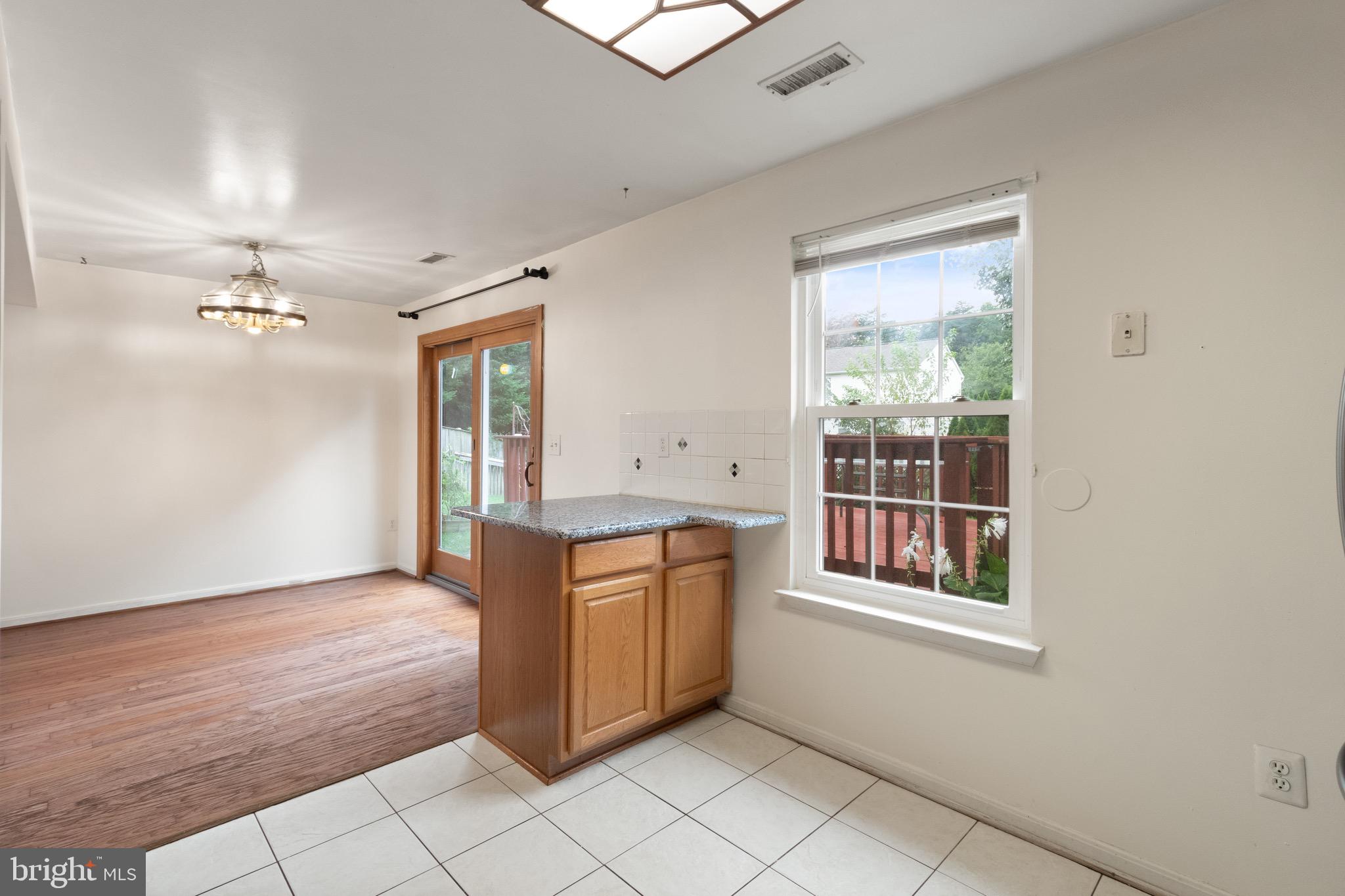 5764 Ralston Court Woodbridge, VA 22193 - Photo 11 of 49