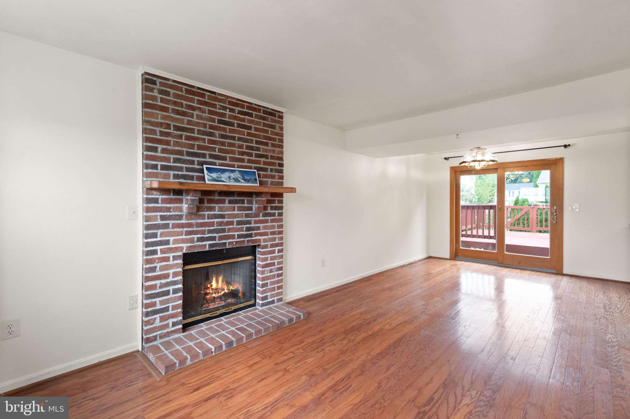 5764 Ralston Court Woodbridge, VA 22193 - Photo 3 of 49