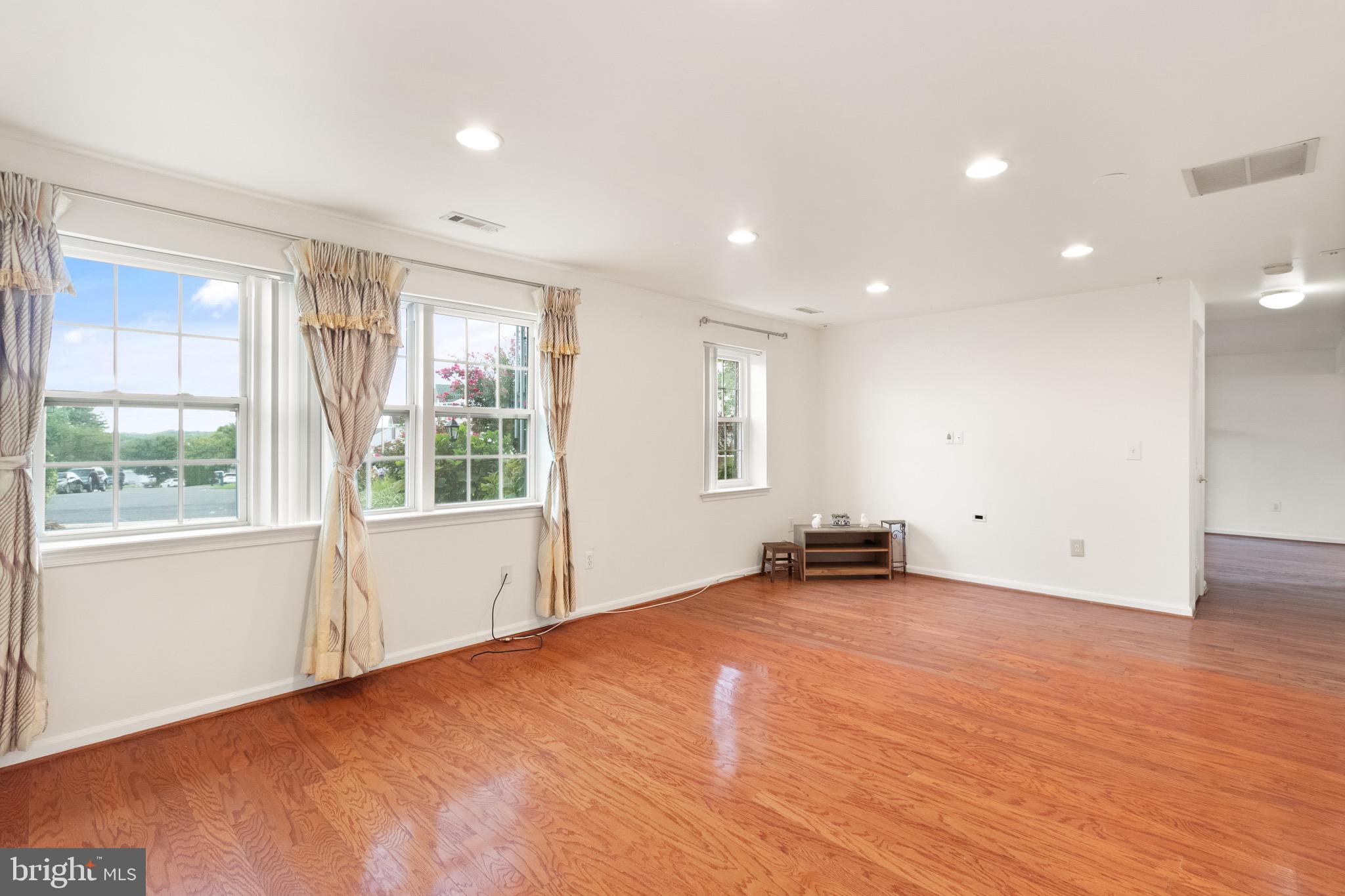 5764 Ralston Court Woodbridge, VA 22193 - Photo 46 of 49