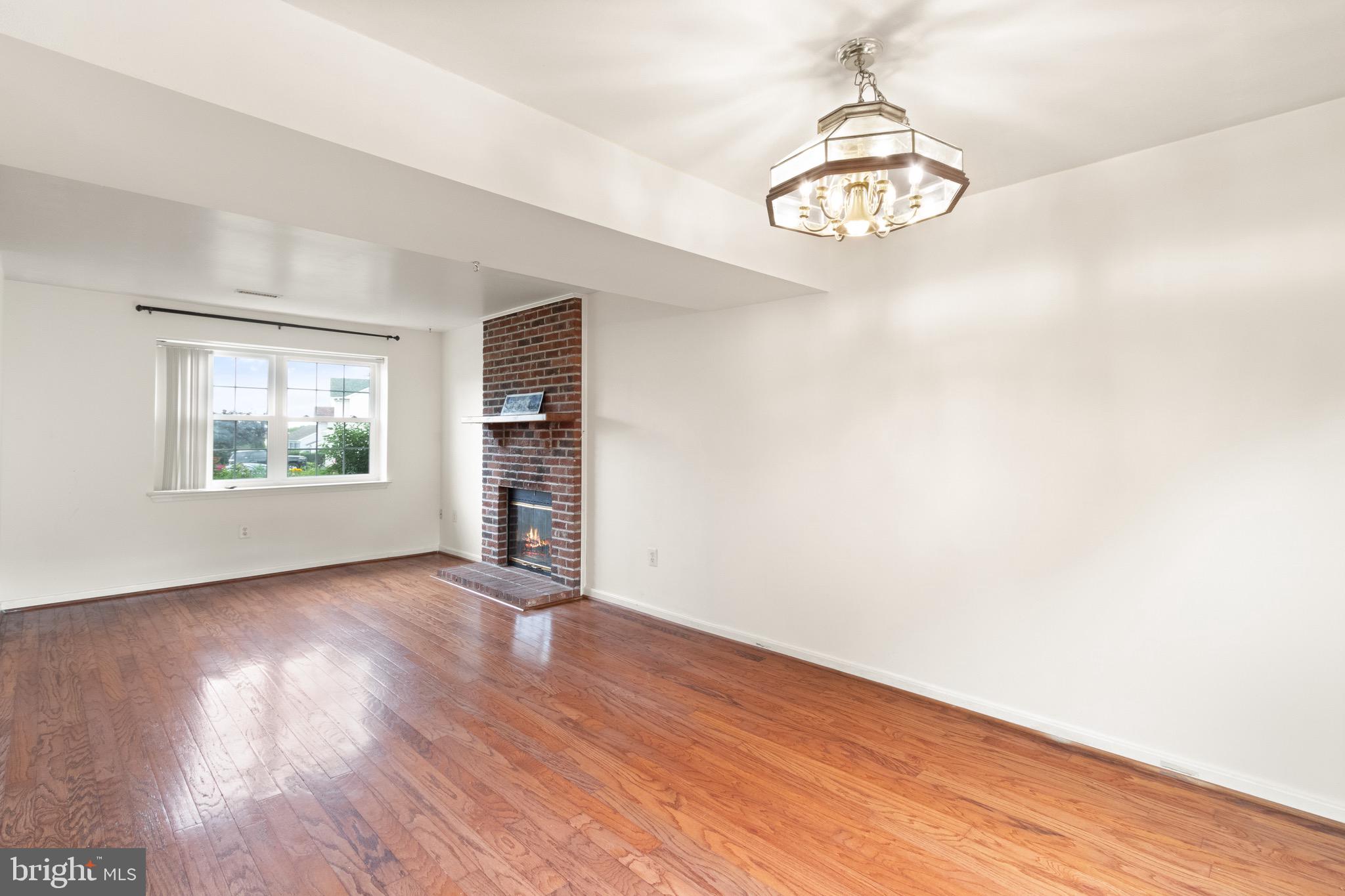 5764 Ralston Court Woodbridge, VA 22193 - Photo 7 of 49