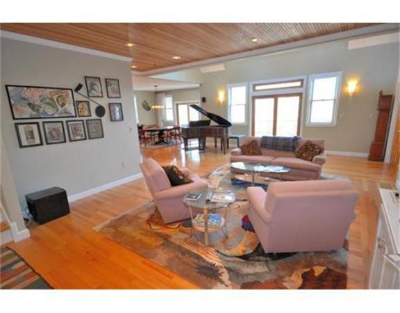 227 Argilla Road Ipswich, MA 01938 - Photo 3 of 29 Gallery Image 3