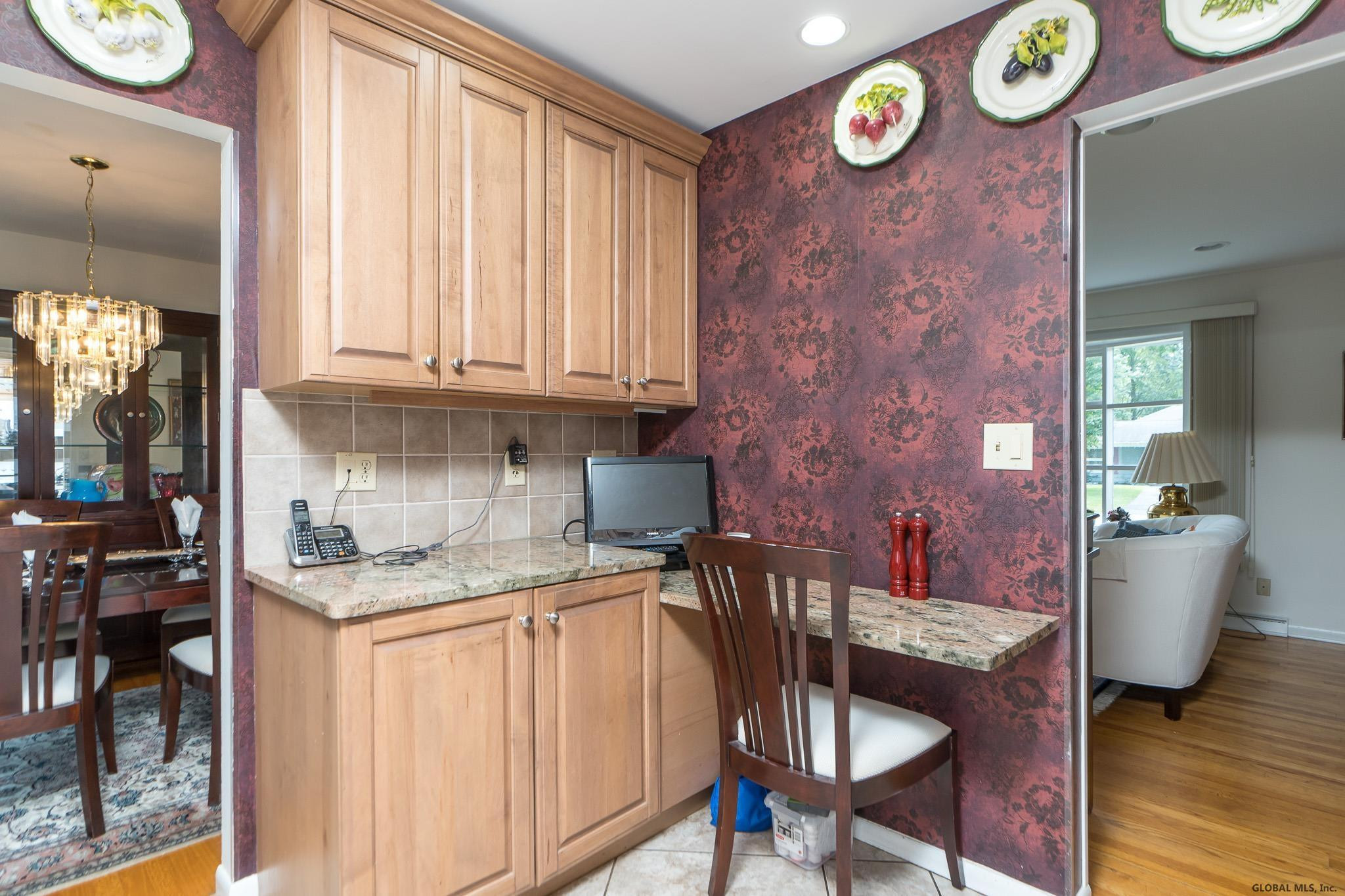 37 Preston Road Bethlehem, NY 12054 - Photo 9 of 34 Photo 9