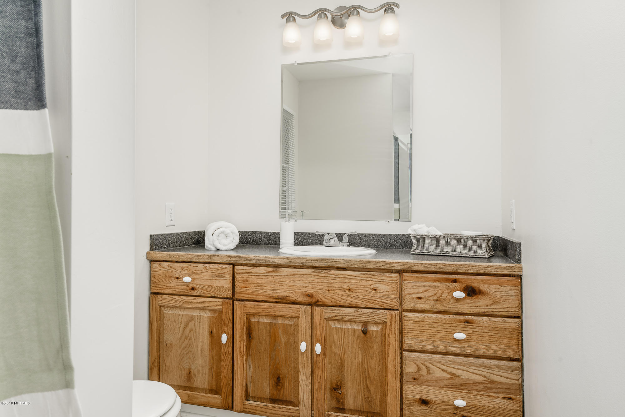 207 Old Winberry Road Newport, NC 28570 - Photo 20 of 36 Master Bath